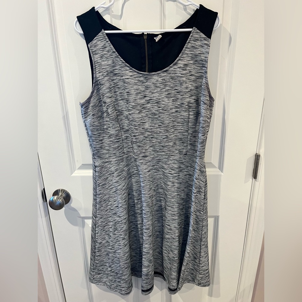 Old Navy Black and Grey Above Knee Dress Size XL